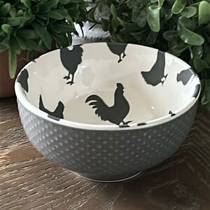 NEW! Cottage Farmhouse Ceramic Farm Rooster Gray & White Serving Bowl